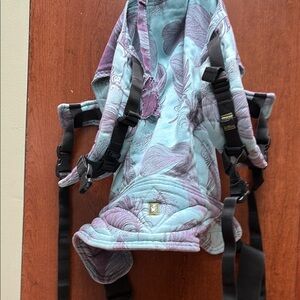 Lenny Lamb Feathered Carrier, adjustable